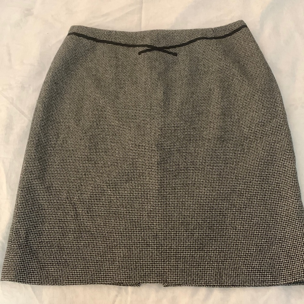 HM woven black and white skirt size 14